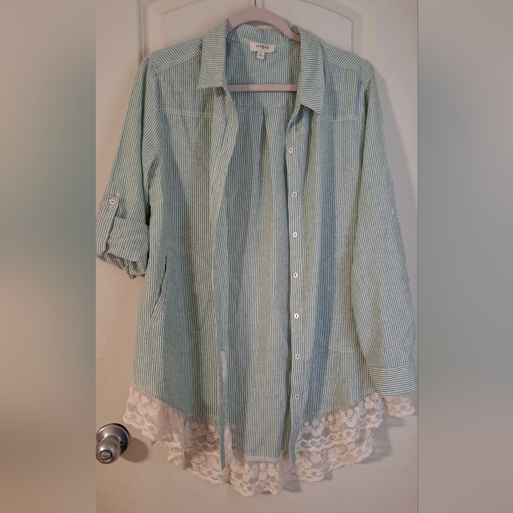 Umgee womens‎ button  shirt pin stripe lace hem high low hem roll up sleeve boho